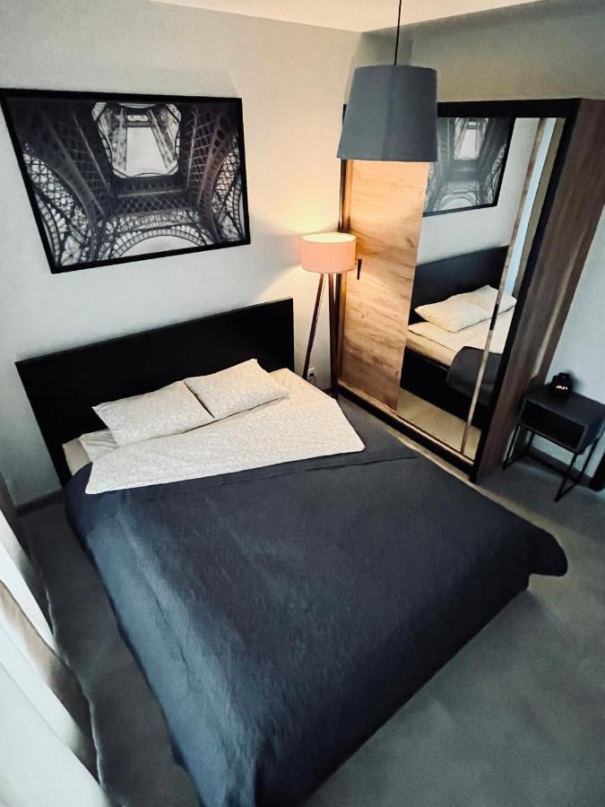 Apartament Husarska Lägenhet Rumia Exteriör bild